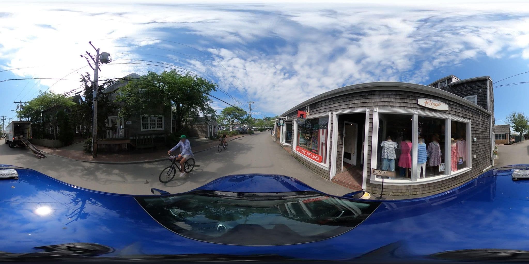 Street view near Faraway, Edgartown — © riddelleng (CC BY-SA · Mapillary)
