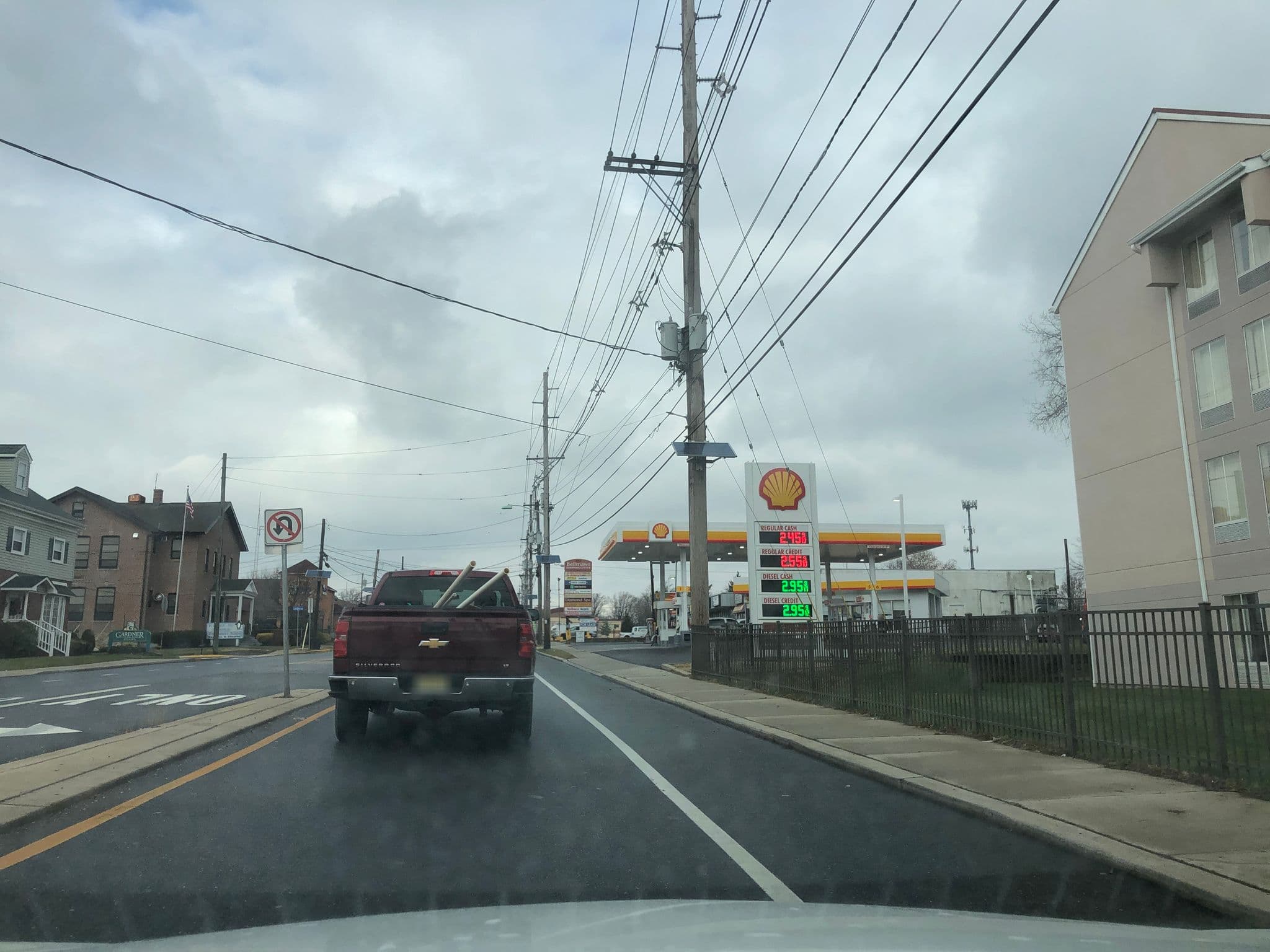 Street view near Red Roof Inn, Bellmawr — © sydneyheidt (CC BY-SA · Mapillary)