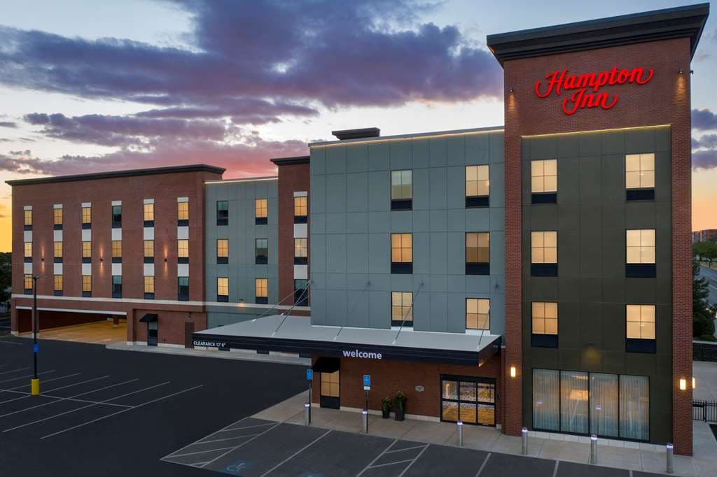 Hampton Inn Boston Logan Airport Chelsea, Hotel in Chelsea