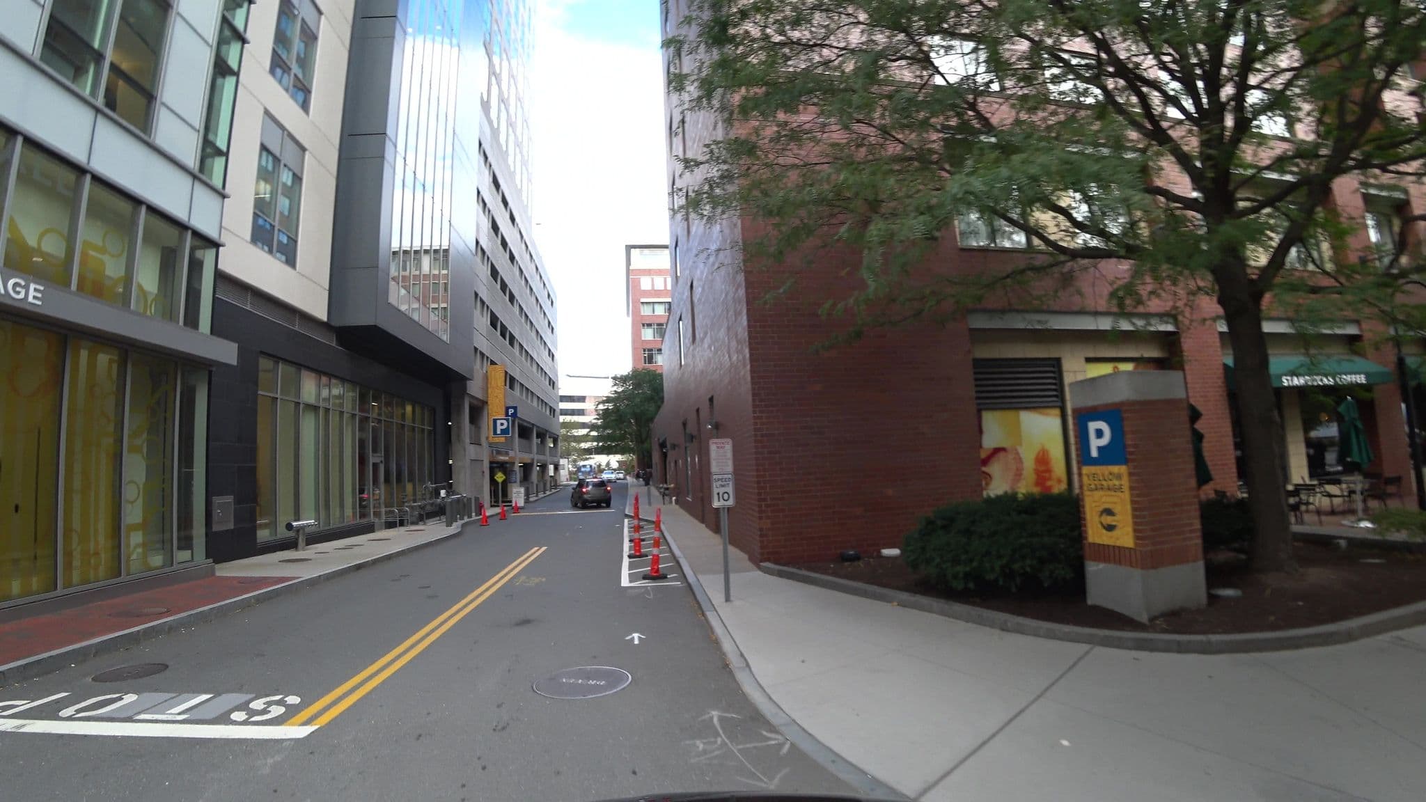 Street view near Residence Inn Cambridge, Kendall Square — © lxmbos11 (CC BY-SA · Mapillary)