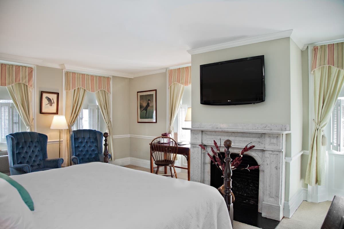 Concord's Colonial Inn, Hotel in West Concord