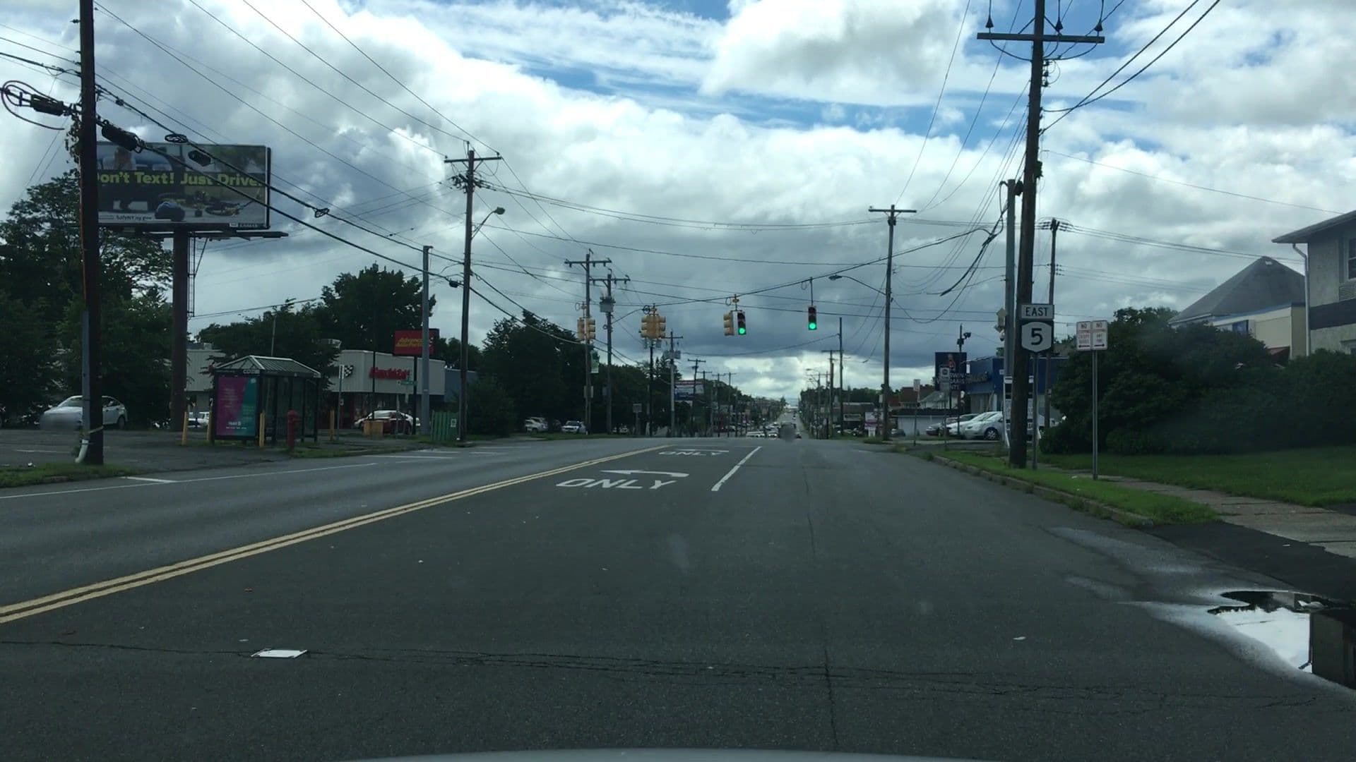 Street view near Scottish Chalet Motor Lodge, Schenectady — © lvl5 (CC BY-SA · Mapillary)