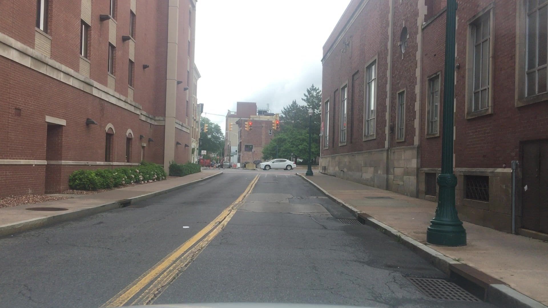 Street view near Hampton Inn, Schenectady — © lvl5 (CC BY-SA · Mapillary)