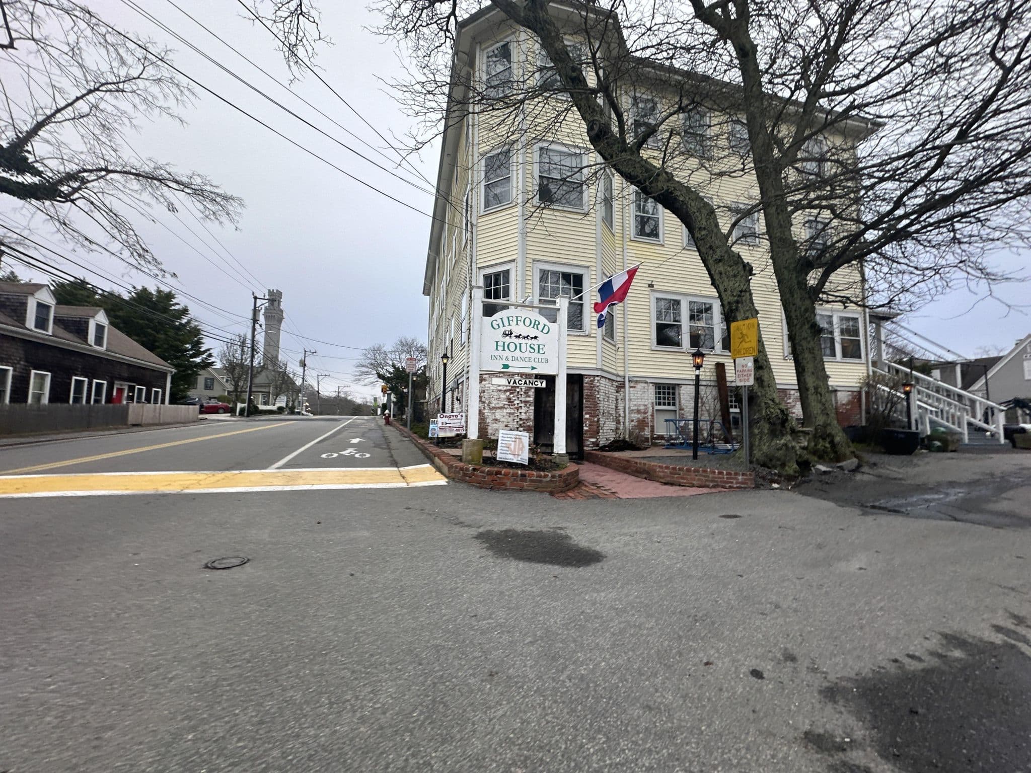 Street view near Gifford House Inn, Provincetown — © quickness805 (CC BY-SA · Mapillary)