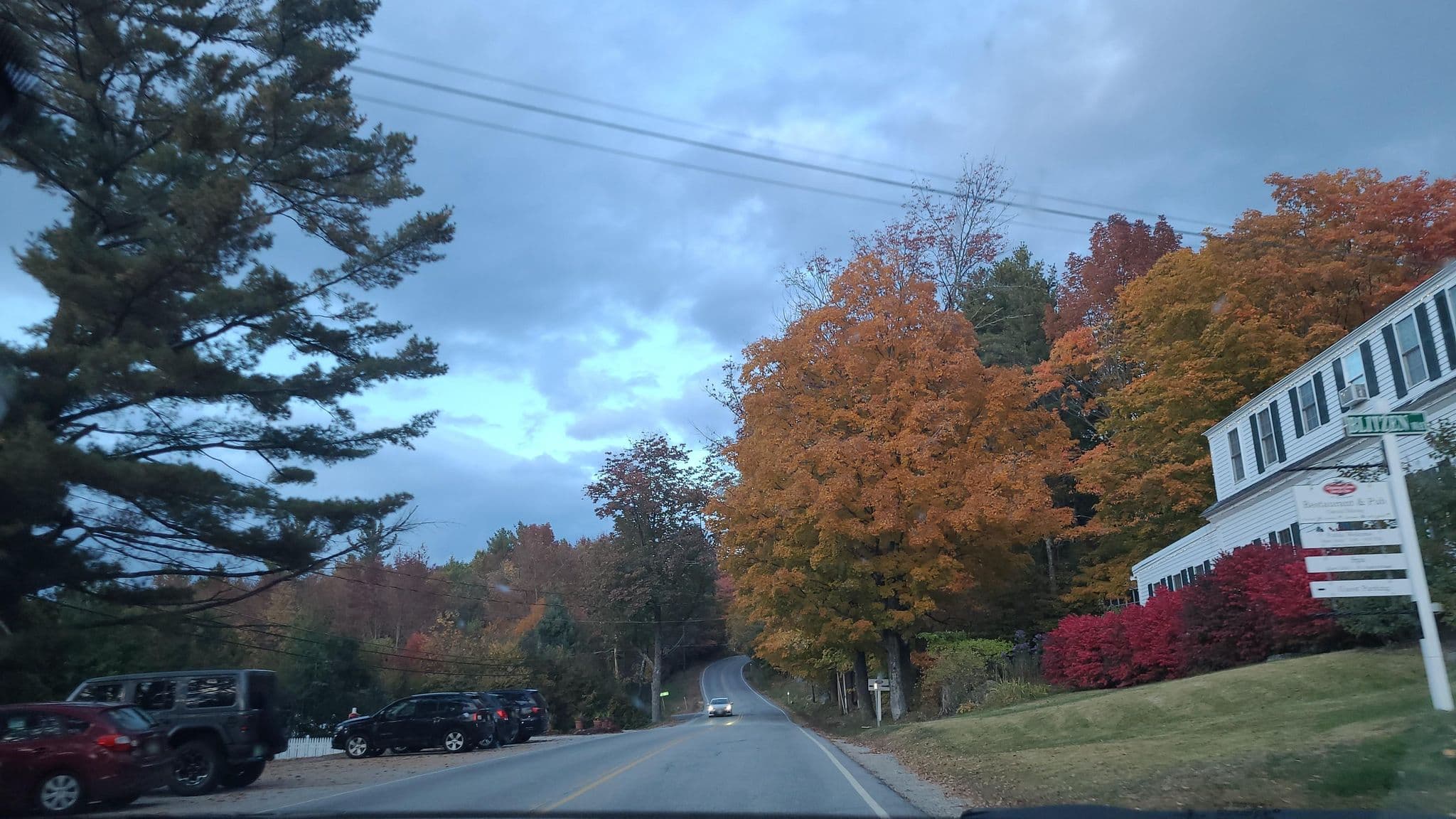 Street view near Christmas Farm Inn, North Conway — © jacklehoullier (CC BY-SA · Mapillary)