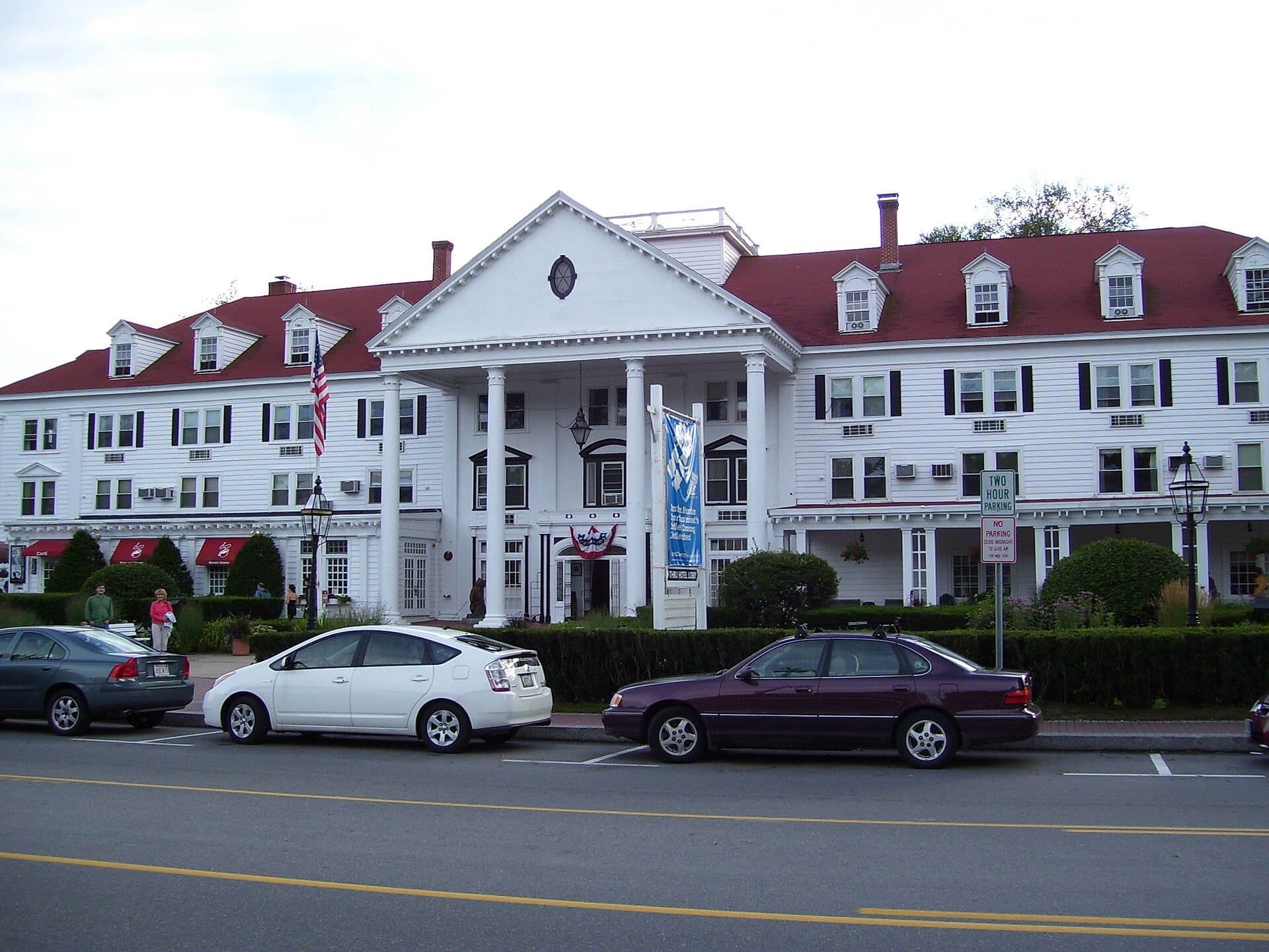 Eastern Slope Inn (via Wikimedia Commons, CC BY-SA 3.0)