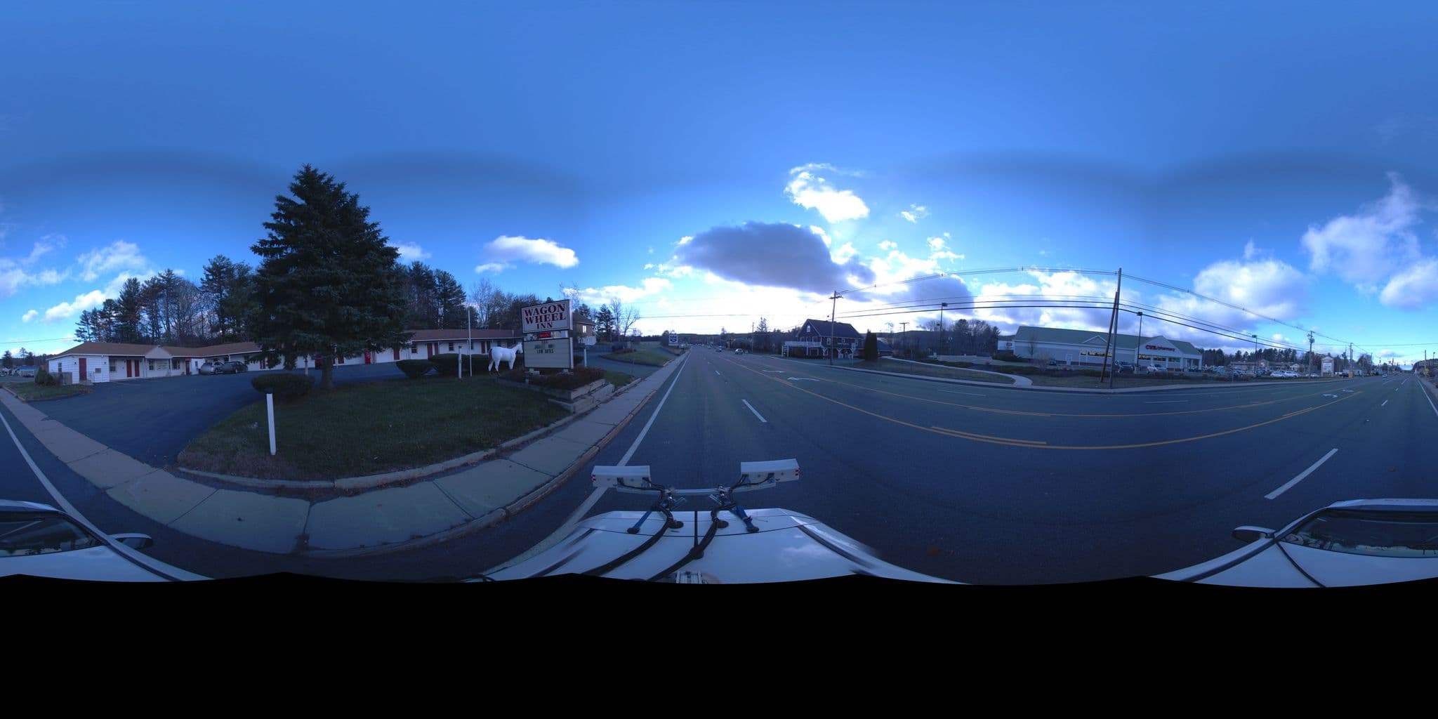 Street view near Wagon Wheel Motel, Pittsfield — © amidave (CC BY-SA · Mapillary)