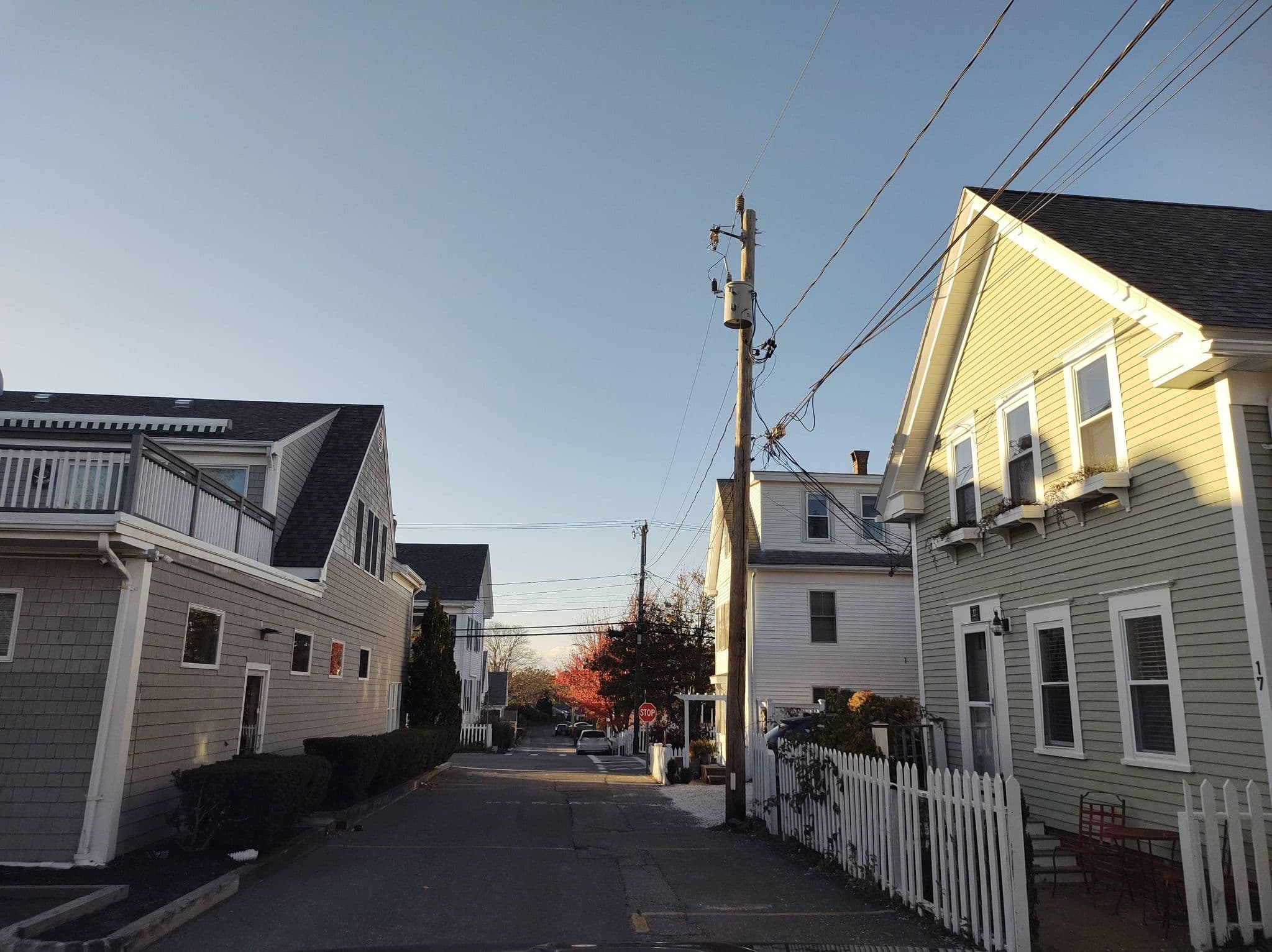 Street view near Bradford House & Motel, Provincetown — © thetornado76 (CC BY-SA · Mapillary)