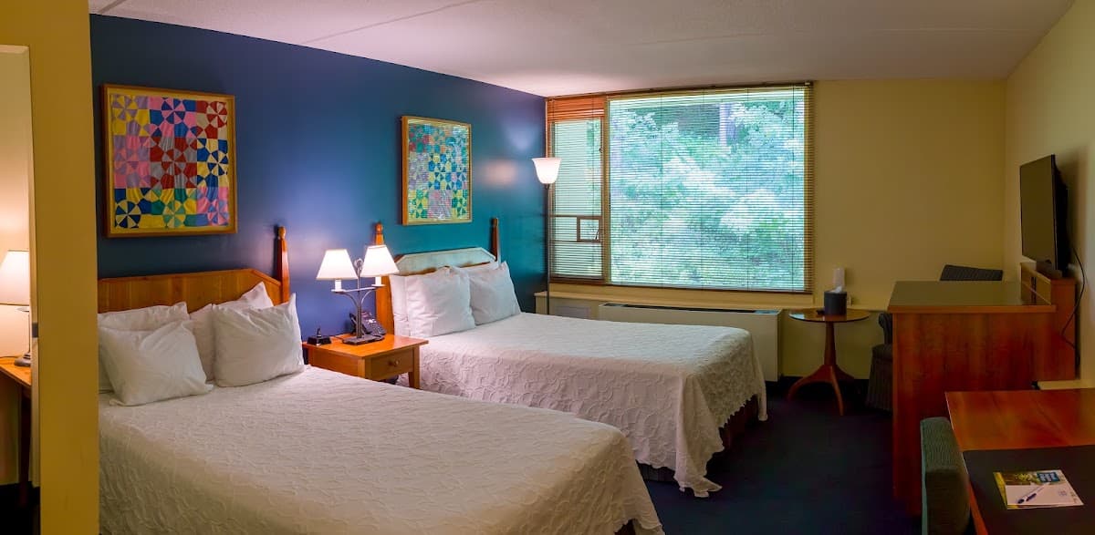 Willits-Hallowell Conference Center & Hotel, Hotel in South Hadley