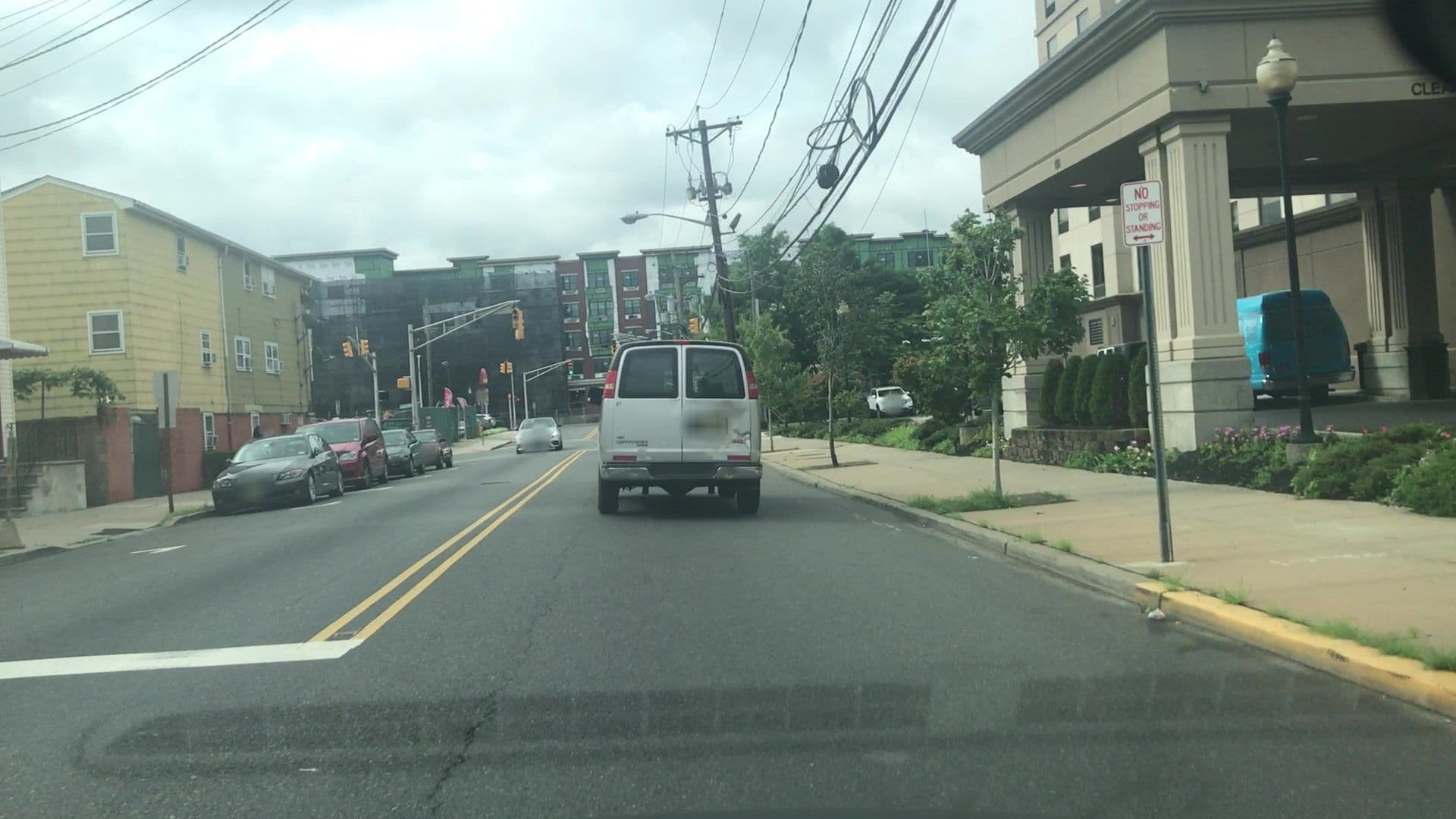Street view near Hampton Inn, East Newark — © lvl5 (CC BY-SA · Mapillary)