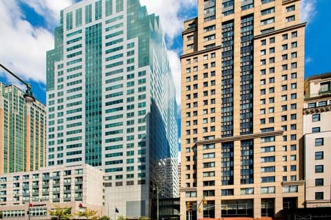 New York Marriott at the Brooklyn Bridge, Hotel in Downtown Brooklyn