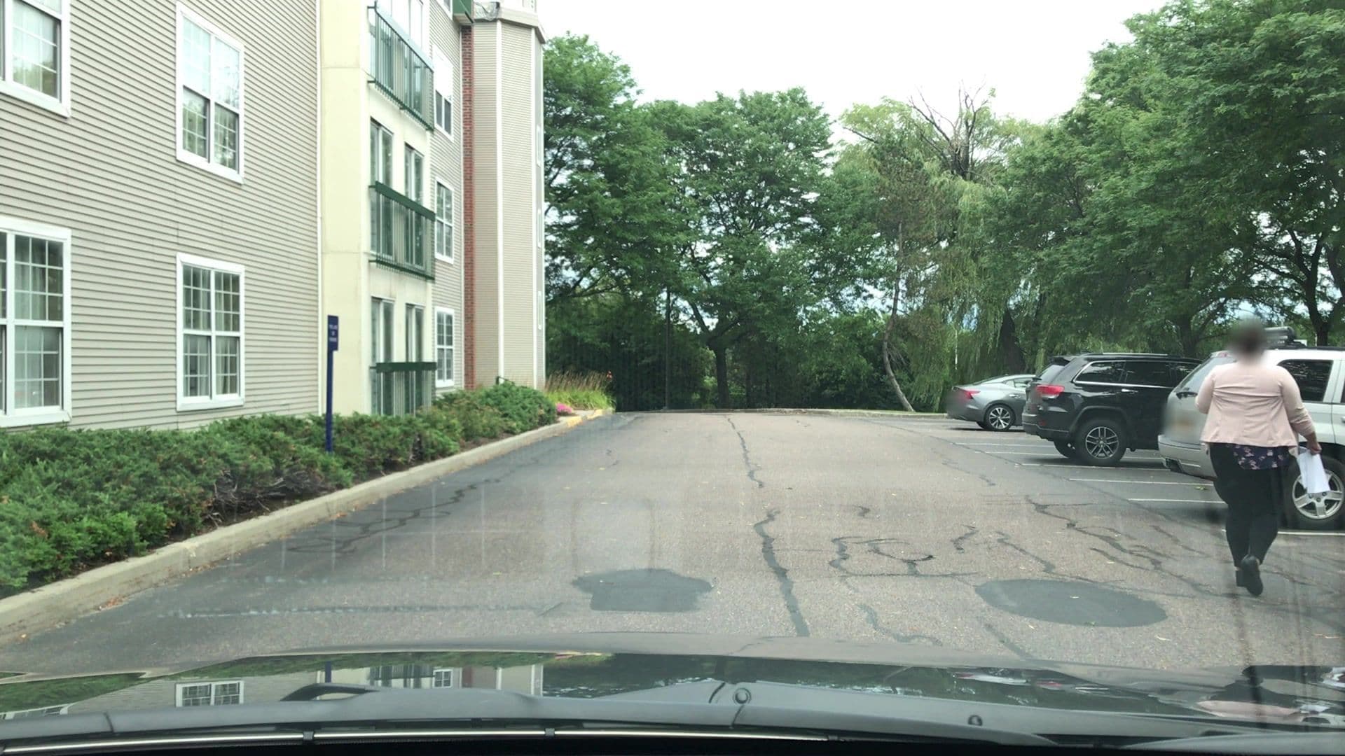 Street view near DoubleTree, South Burlington — © lvl5 (CC BY-SA · Mapillary)