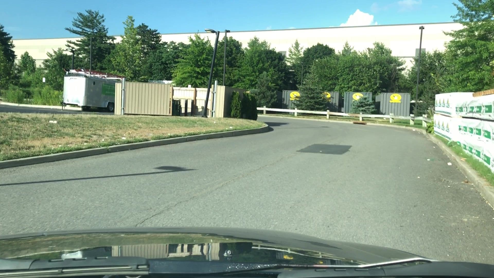 Street view near Holiday Inn Express, Fishkill — © lvl5 (CC BY-SA · Mapillary)