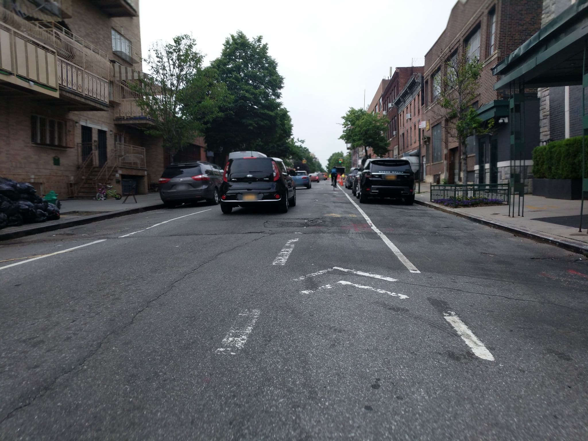 Street view near Condor Hotel, Williamsburg — © daalso (CC BY-SA · Mapillary)