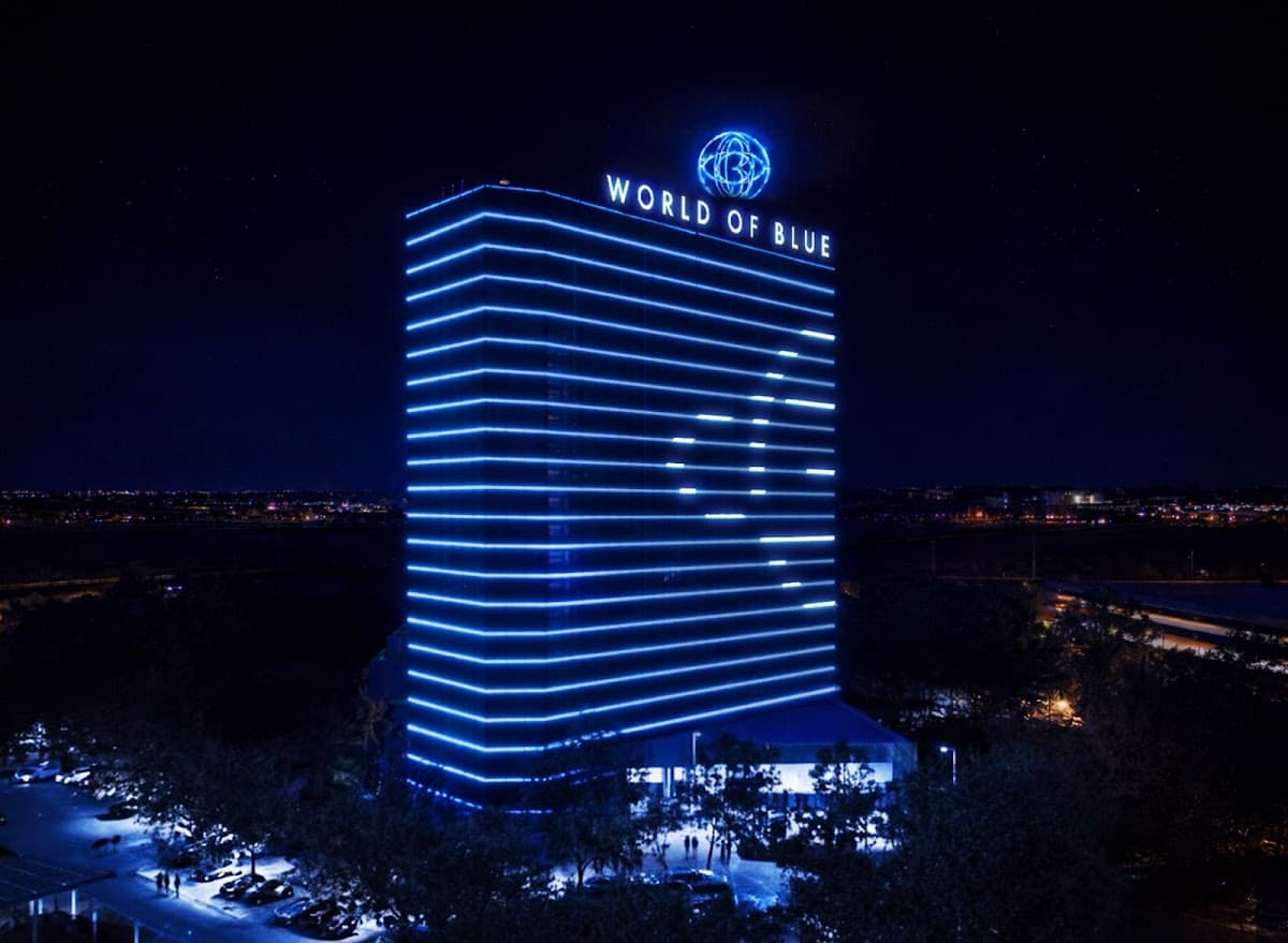 World of Blue, Hotel in Secaucus