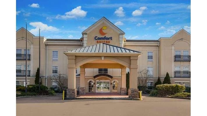 Comfort Suites Near University, Hotel in Sixmile Run
