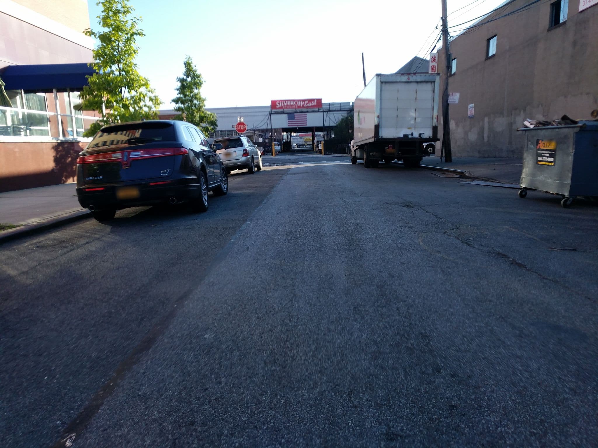 Street view near Fairfield Inn Long Island City/Manhattan View, Sunnyside — © daalso (CC BY-SA · Mapillary)