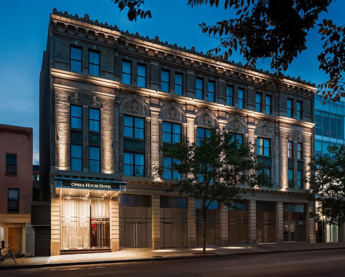 Opera House Hotel, Hotel in Mott Haven
