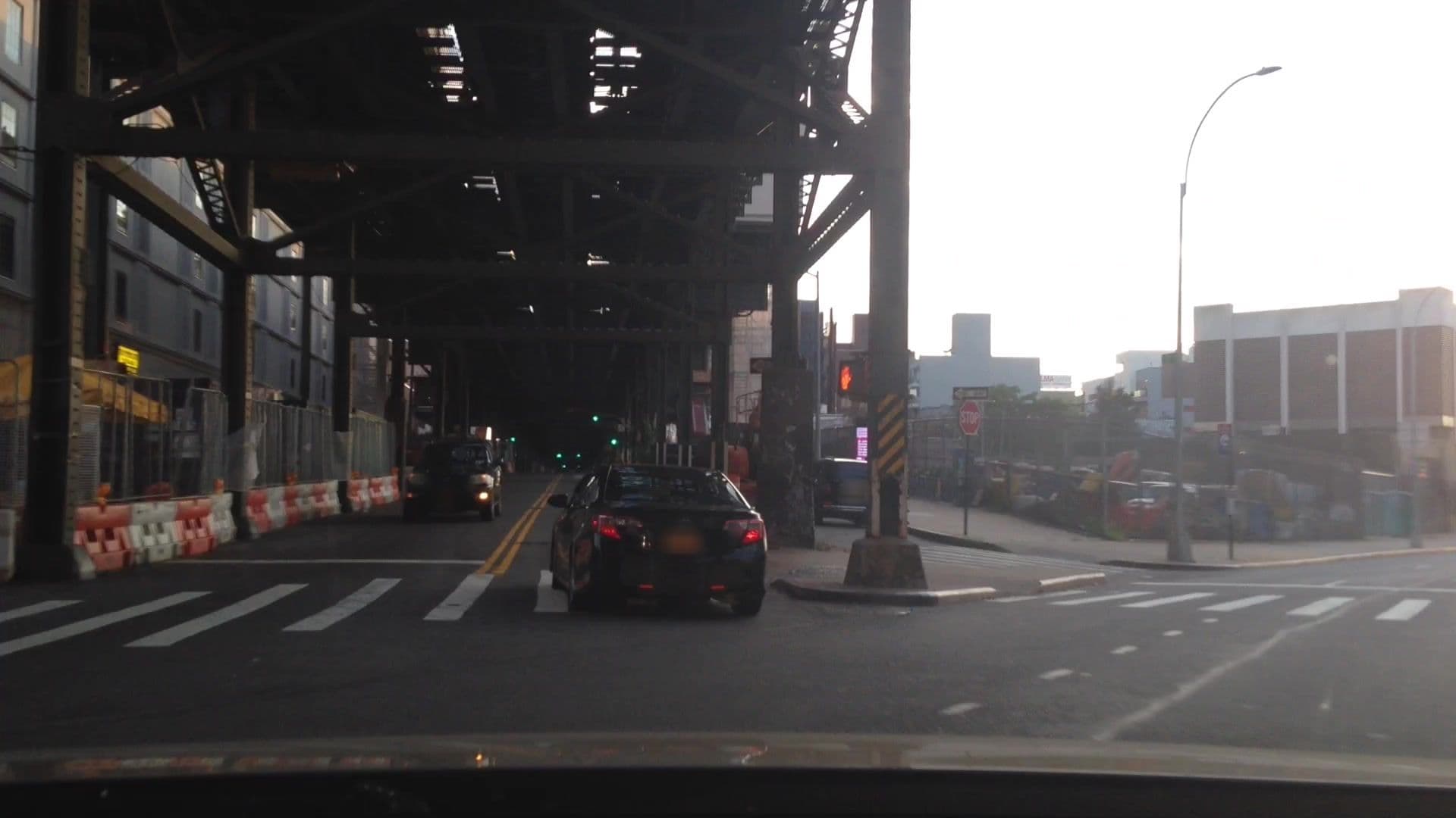 Street view near Quality Inn, Sunnyside — © lvl5 (CC BY-SA · Mapillary)