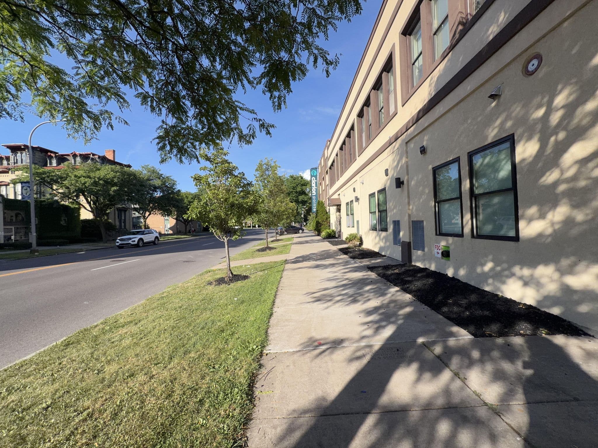 Street view near Quality Inn & Suites Downtown, Syracuse — © nopeinomicon (CC BY-SA · Mapillary)