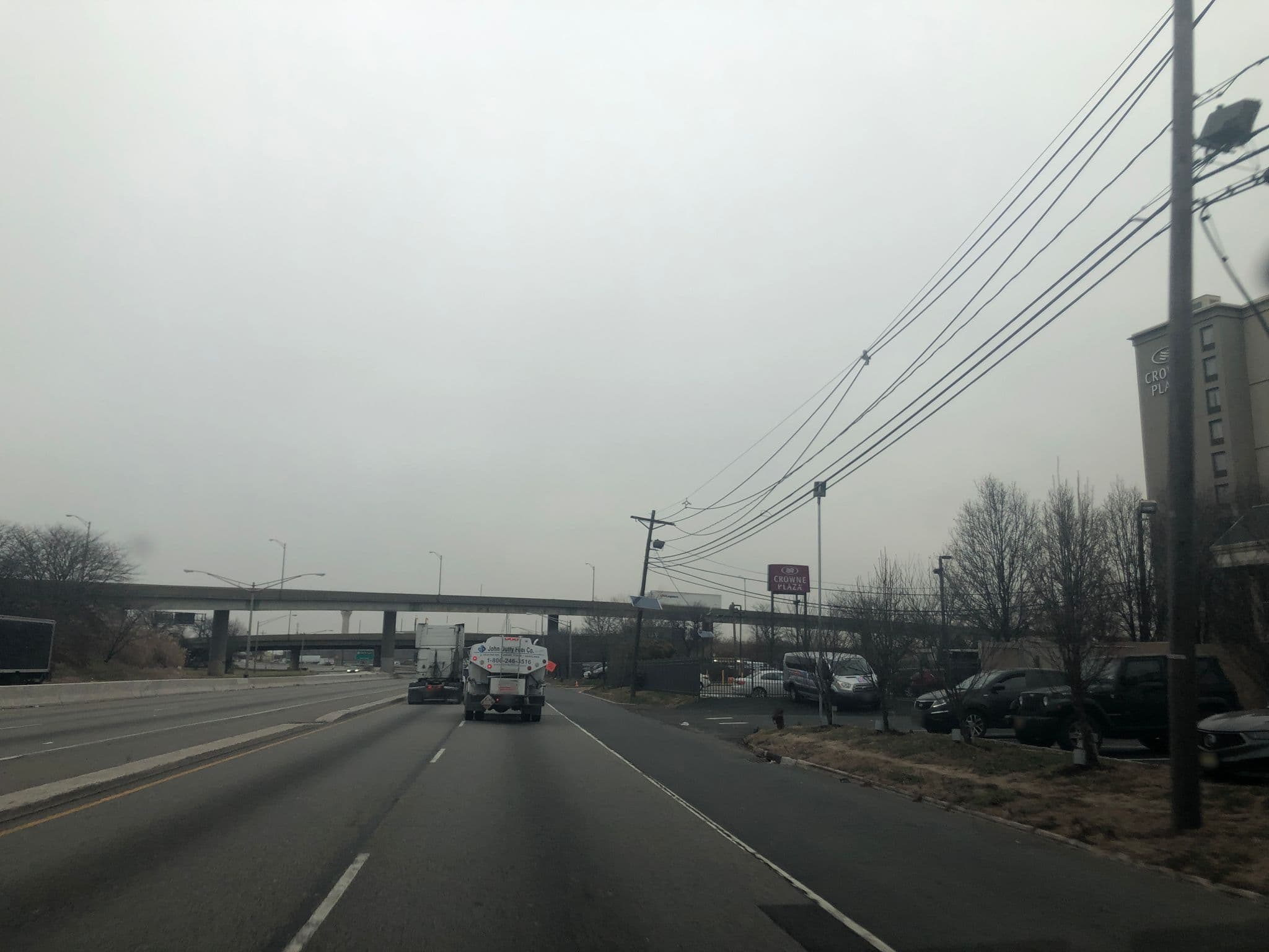 Street view near Days Inn, Elizabeth — © nykera96 (CC BY-SA · Mapillary)