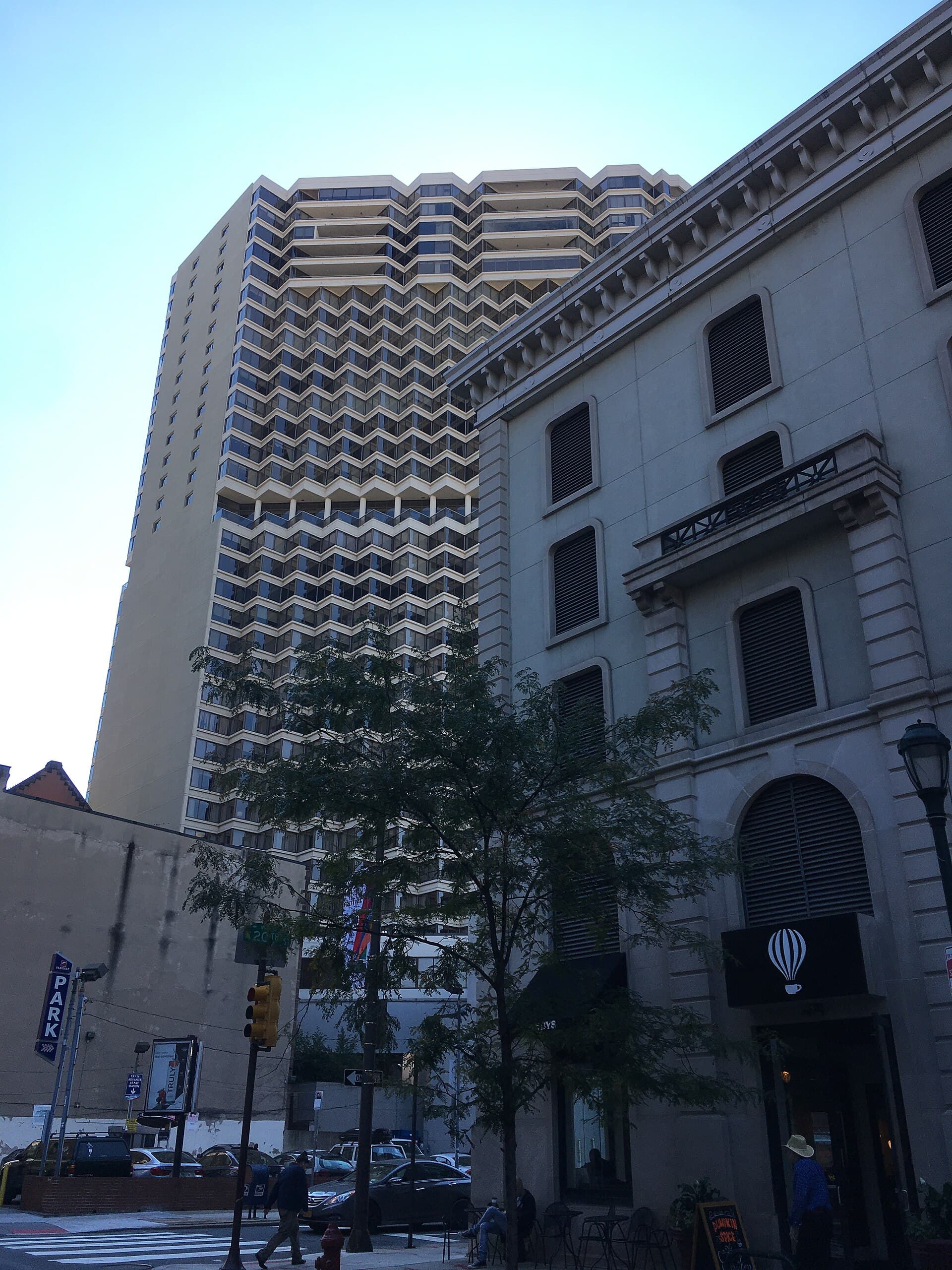 The Rittenhouse Hotel (via Wikimedia Commons, CC BY-SA 4.0)