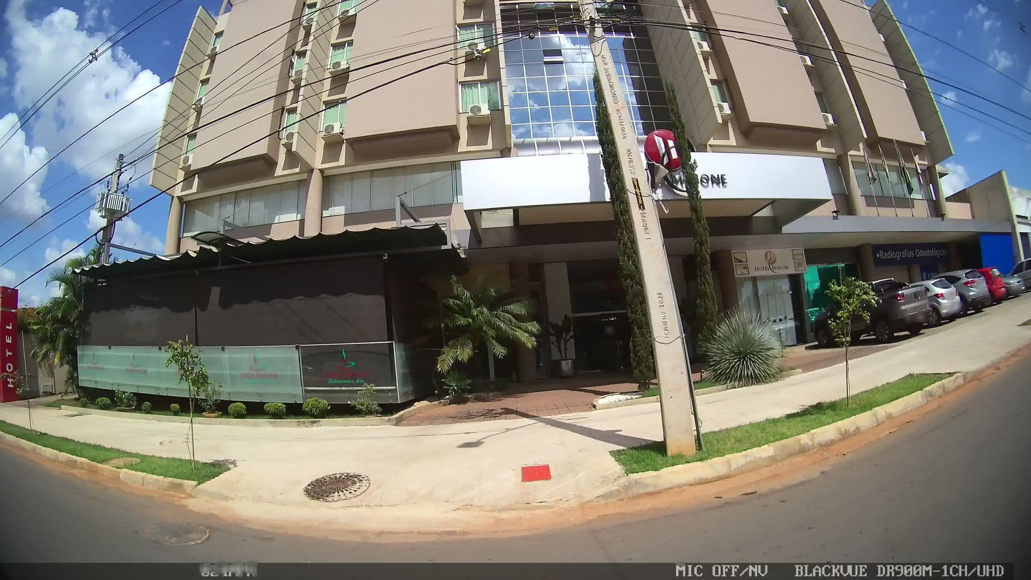 Street view near Hotel Maione, Goiânia — © kaart_4 (CC BY-SA · Mapillary)