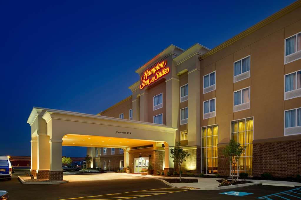 Hampton Inn & Suites Buffalo Airport, Hotel in Cheektowaga