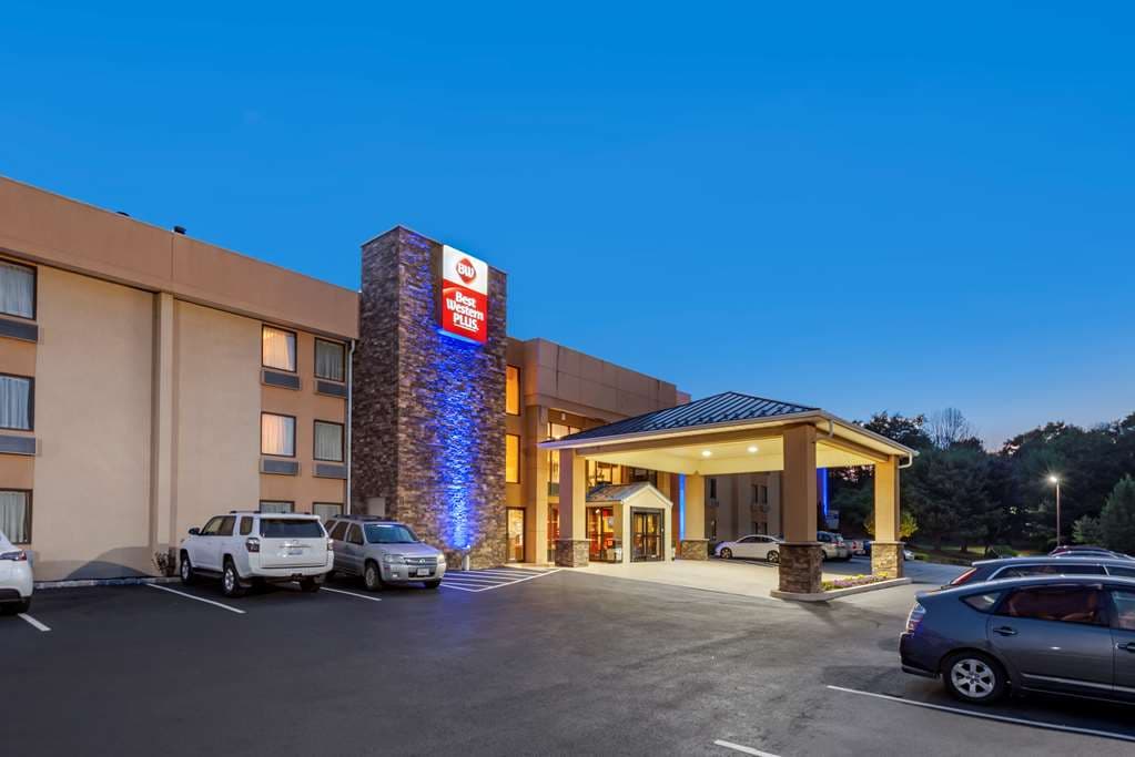 Best Western Plus Poconos Hotel, Hotel in Tannersville