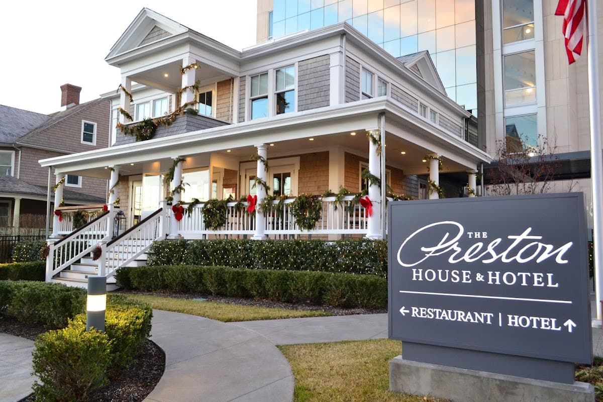 Preston House & Hotel, Hotel in Riverhead