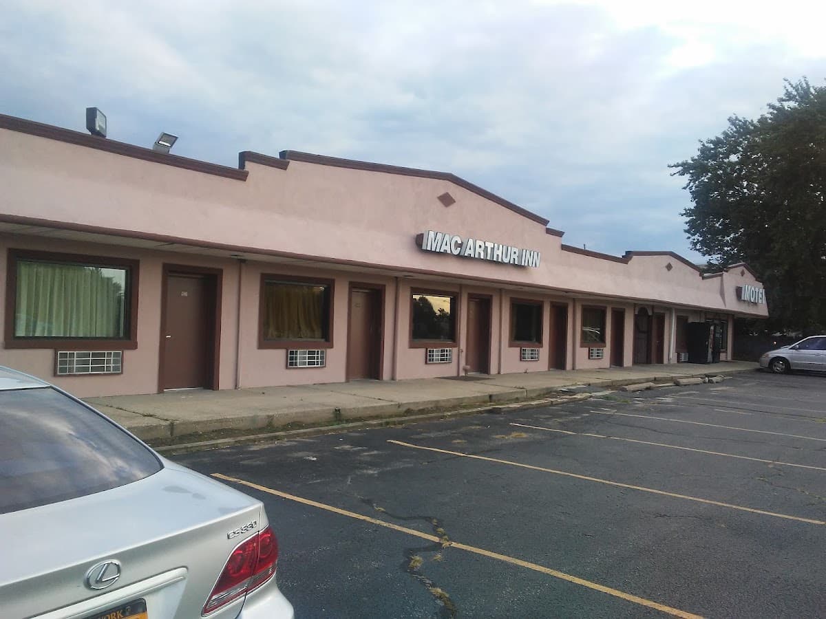Mac Arthur Inn, Motel in Bohemia