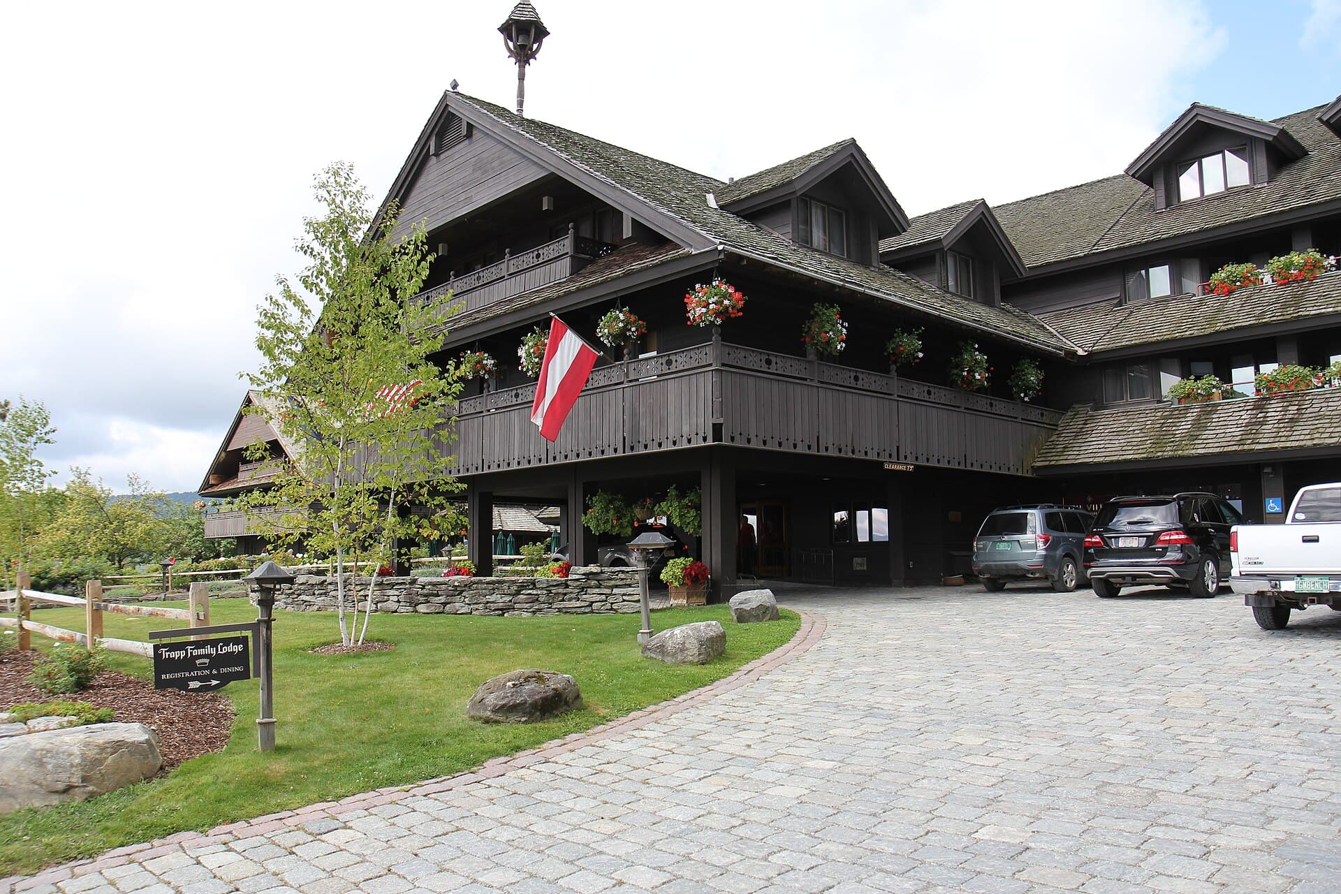 Trapp Family Lodge (via Wikimedia Commons, CC BY-SA 4.0)
