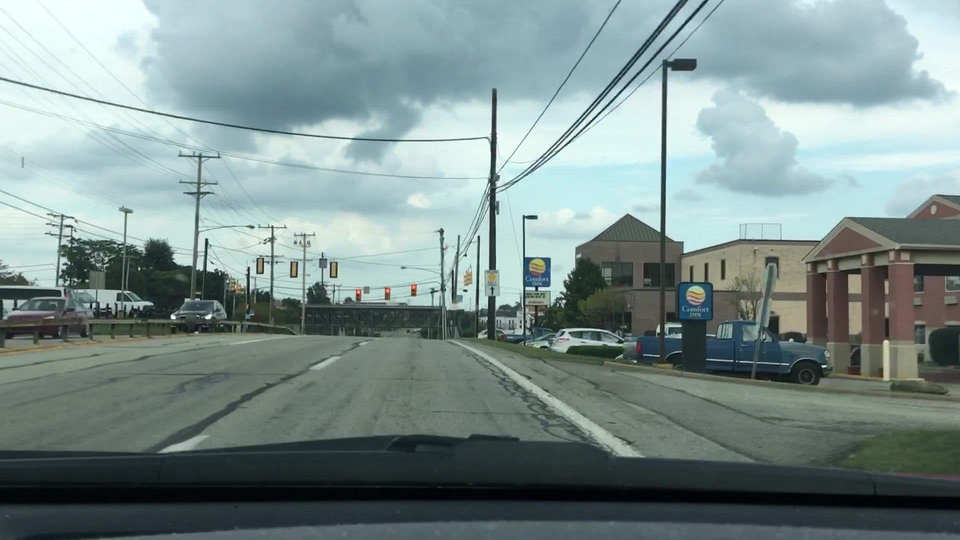 Street view near Comfort Inn, Pleasant Hills — © lvl5 (CC BY-SA · Mapillary)