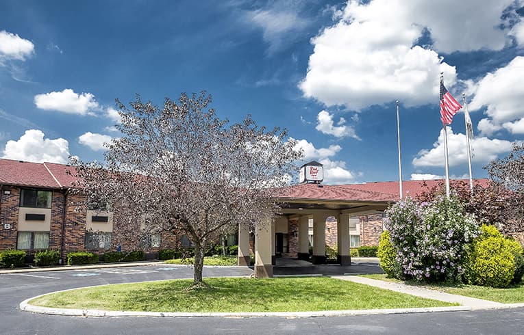 Red Roof Inn & Suites Hermitage, Hotel in Farrell