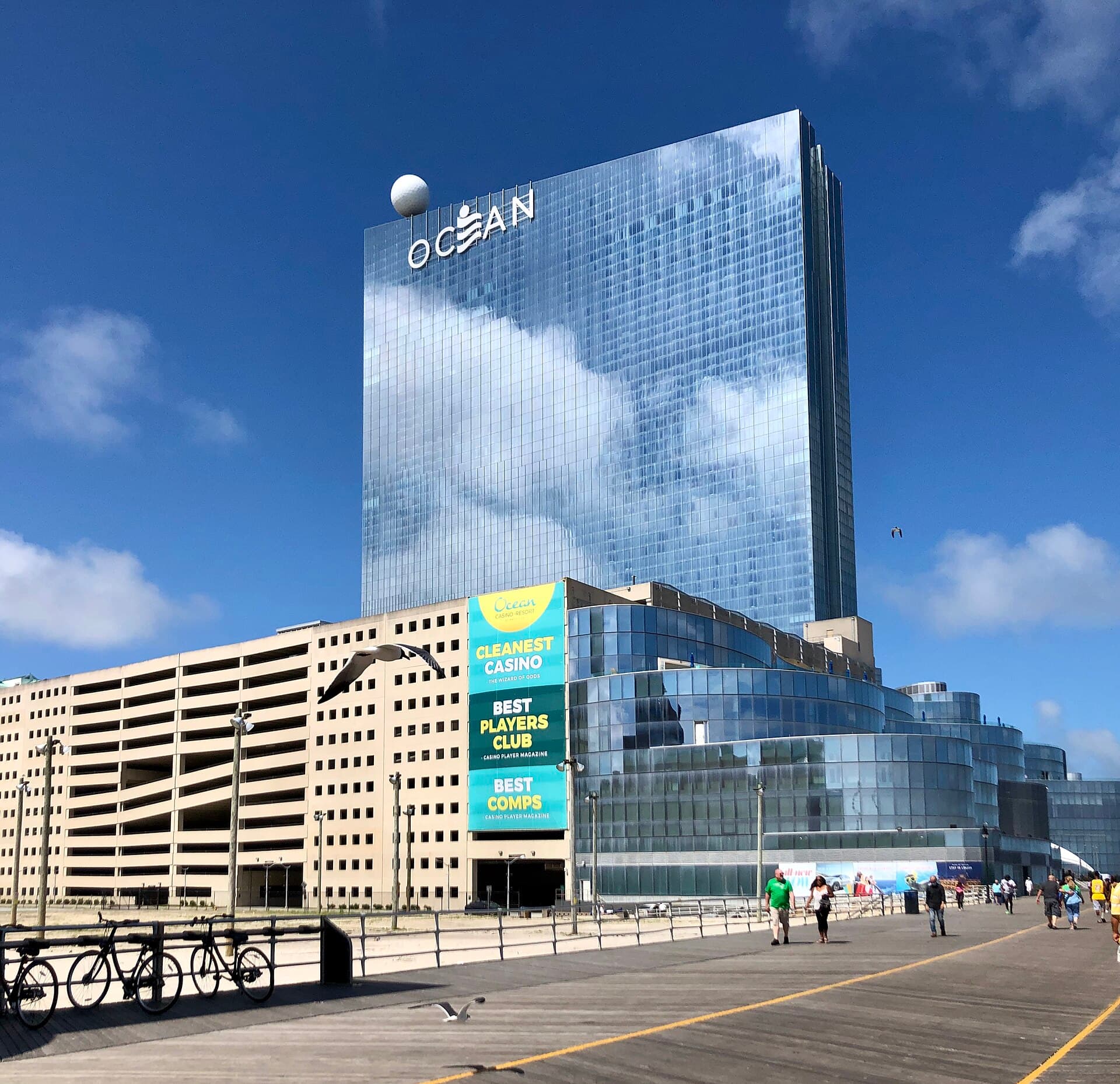 Ocean Resort Casino (via Wikimedia Commons, CC BY-SA 4.0)