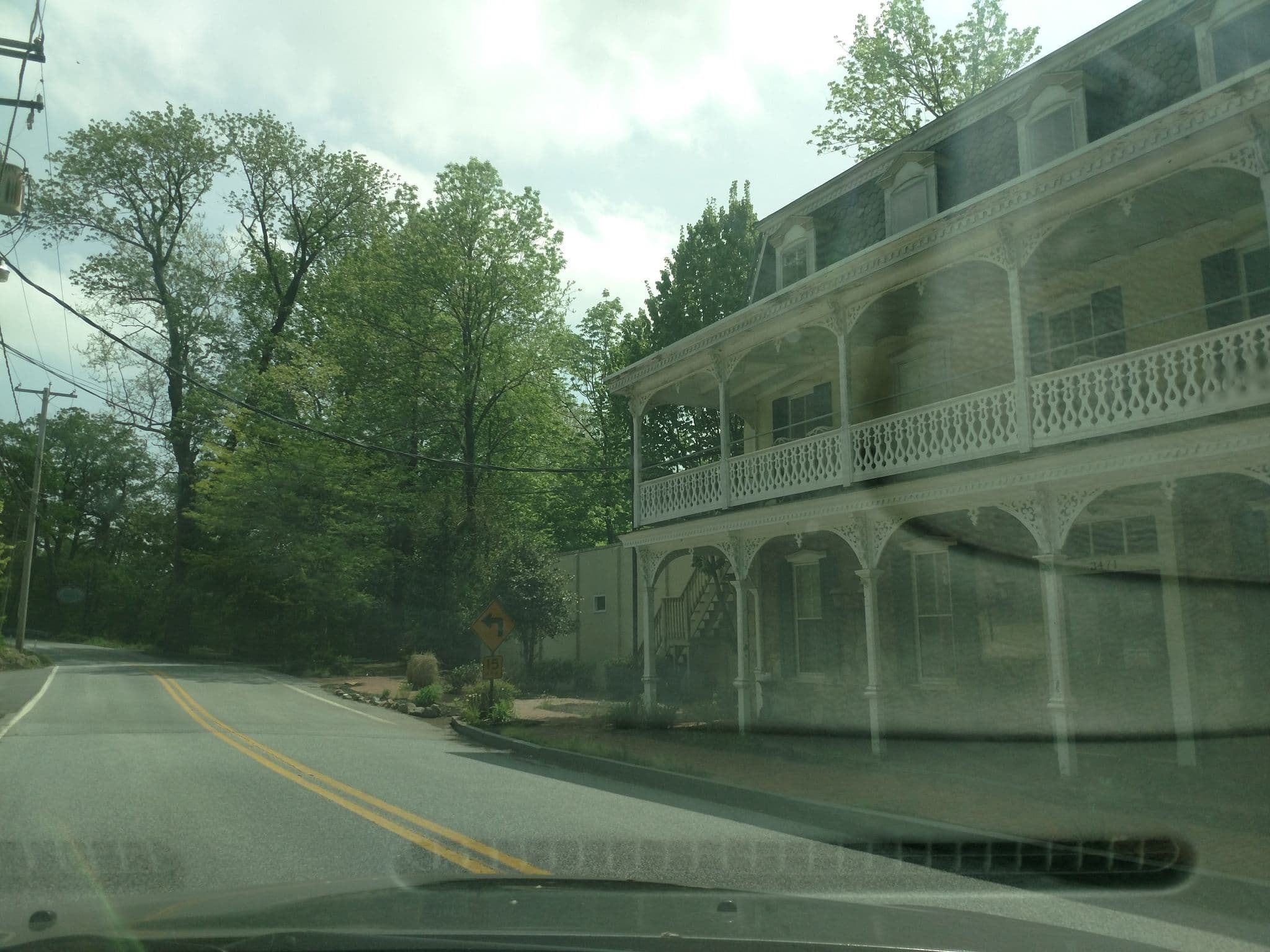 Street view near The Inn at St Peter's Village, Elverson — © roadsguy (CC BY-SA · Mapillary)
