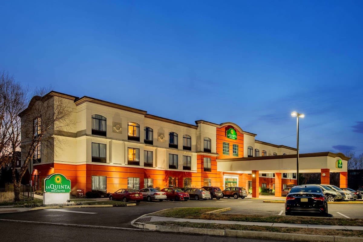 La Quinta Inn & Suites Mt. Laurel - Philadelphia, Hotel in Ramblewood