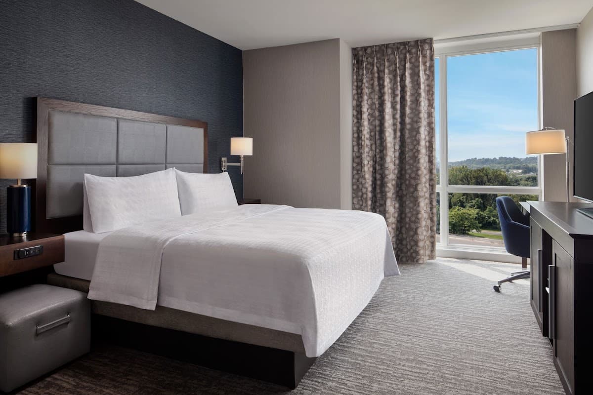 Hampton Inn & Suites Teaneck Glenpointe, Hotel in Leonia