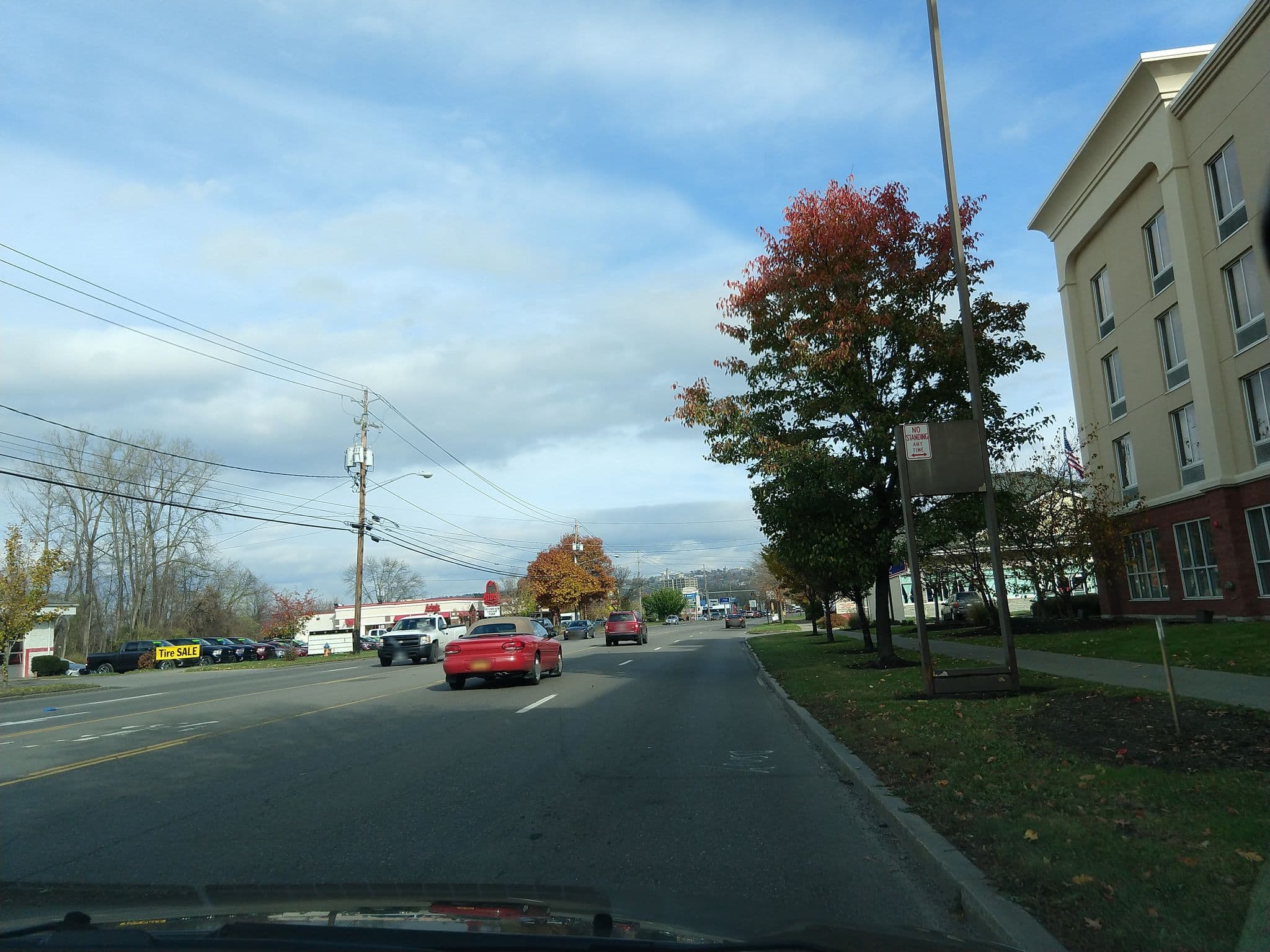 Street view near Hampton Inn, Ithaca — © urkud (CC BY-SA · Mapillary)