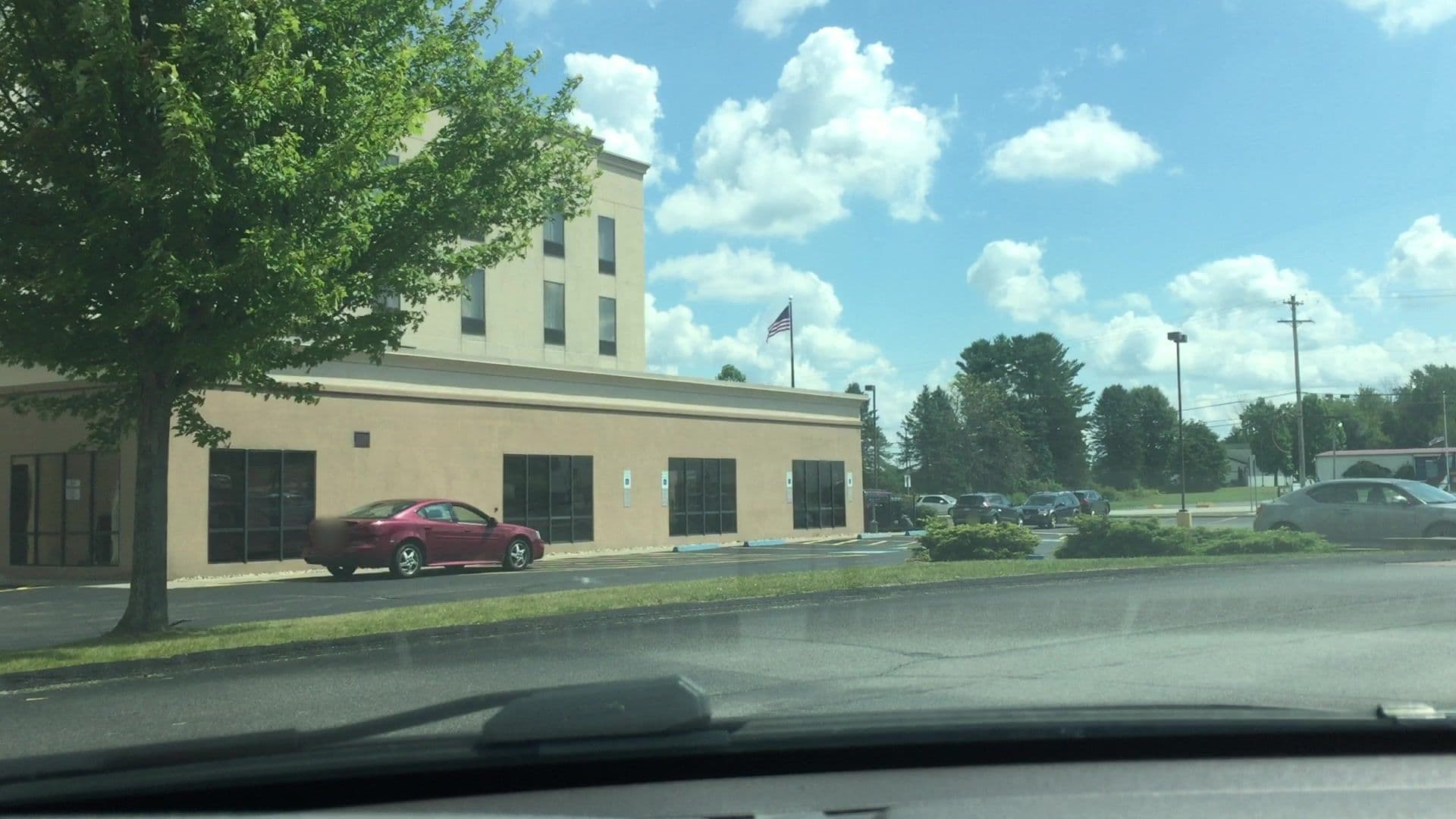 Street view near Hampton Inn & Suites Grove City, Mercer — © lvl5 (CC BY-SA · Mapillary)
