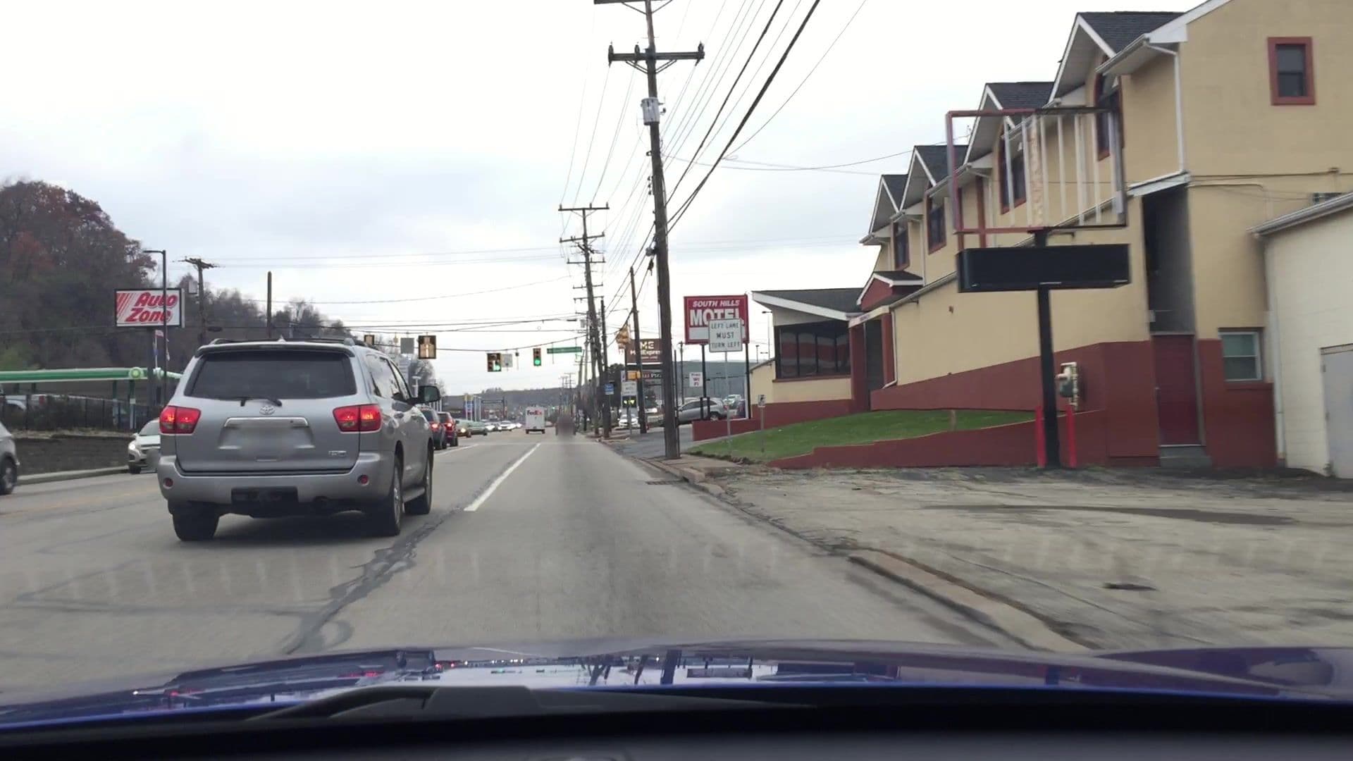Street view near Sourth Hills Motel, Pleasant Hills — © lvl5 (CC BY-SA · Mapillary)
