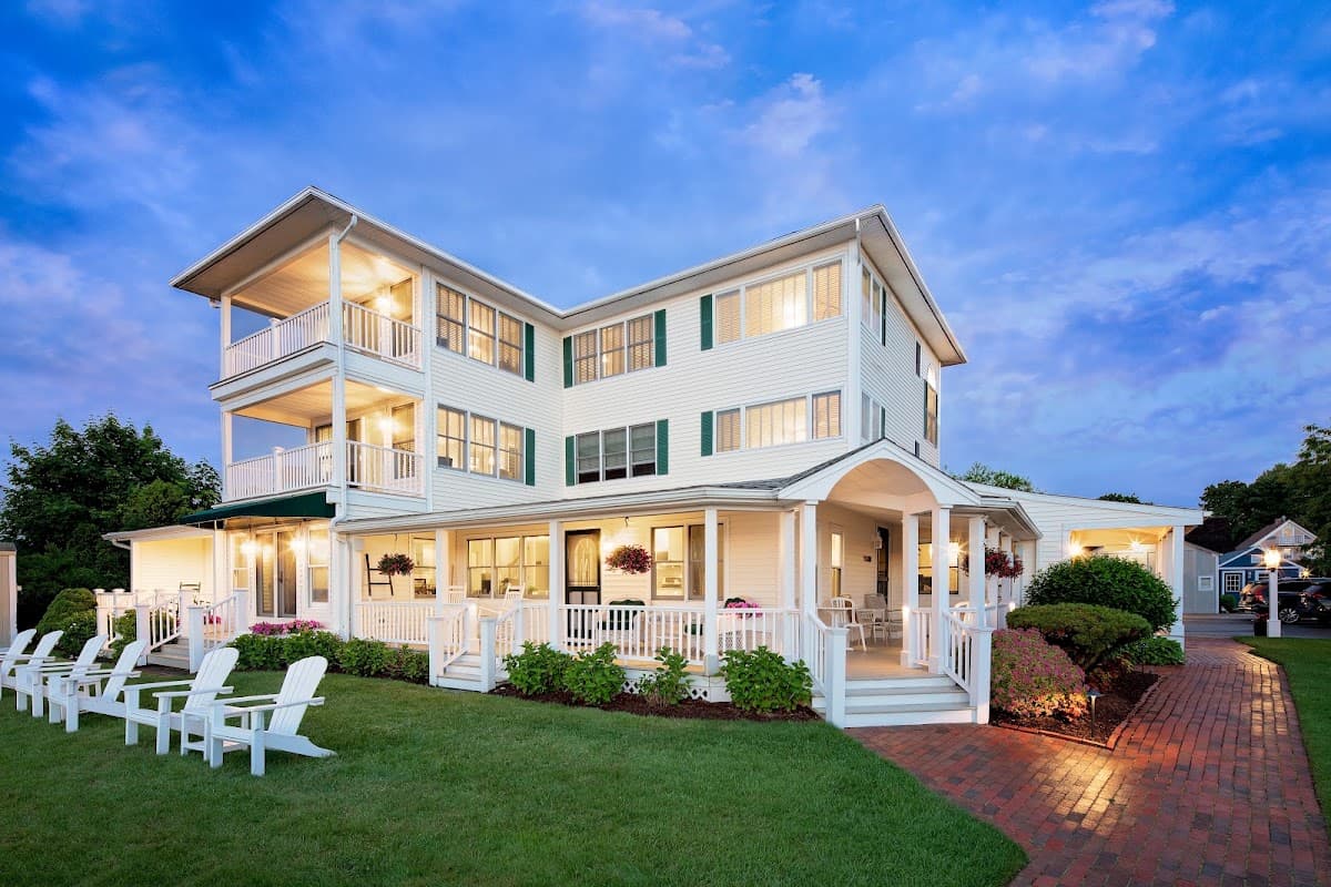 The Inn at Harbor Hill Marina, Guesthouse in Niantic