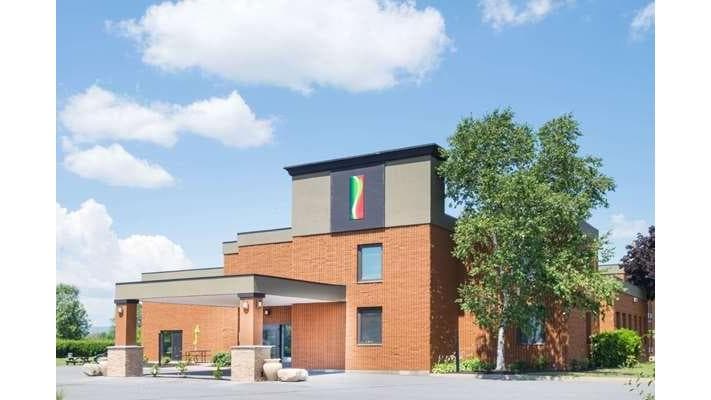 Super 8 by Wyndham Plattsburgh, Motel in Cumberland Head
