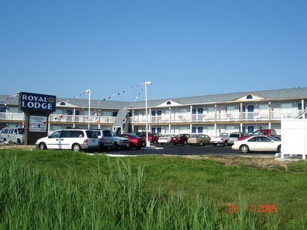 Royal Lodge, Motel in Pleasantville