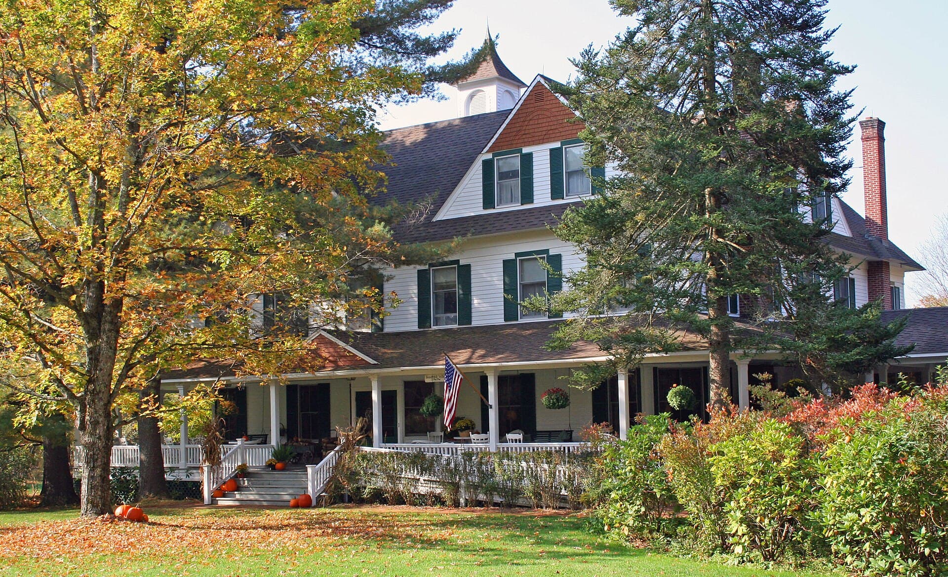 Beaverkill Valley Inn (via Wikimedia Commons, CC BY-SA 2.0)
