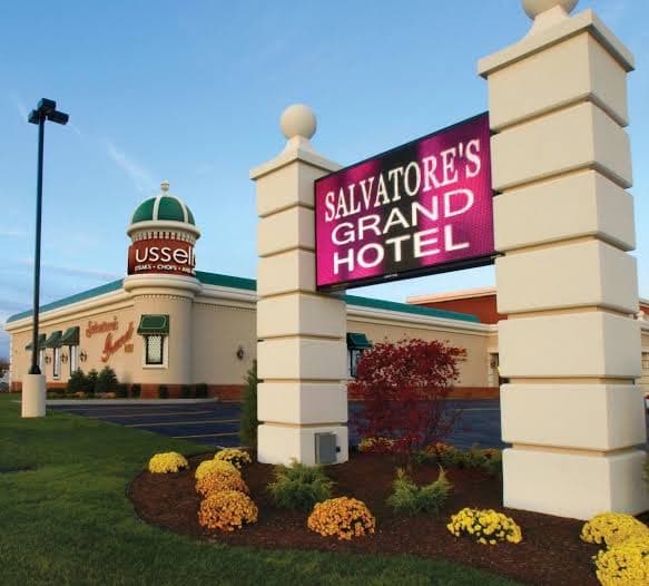 Salvatore's Grand Hotel, Hotel in Harris Hill
