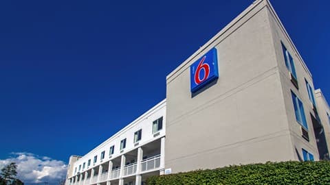 Motel 6 Buffalo, NY - Airport - Williamsville, Motel in Harris Hill