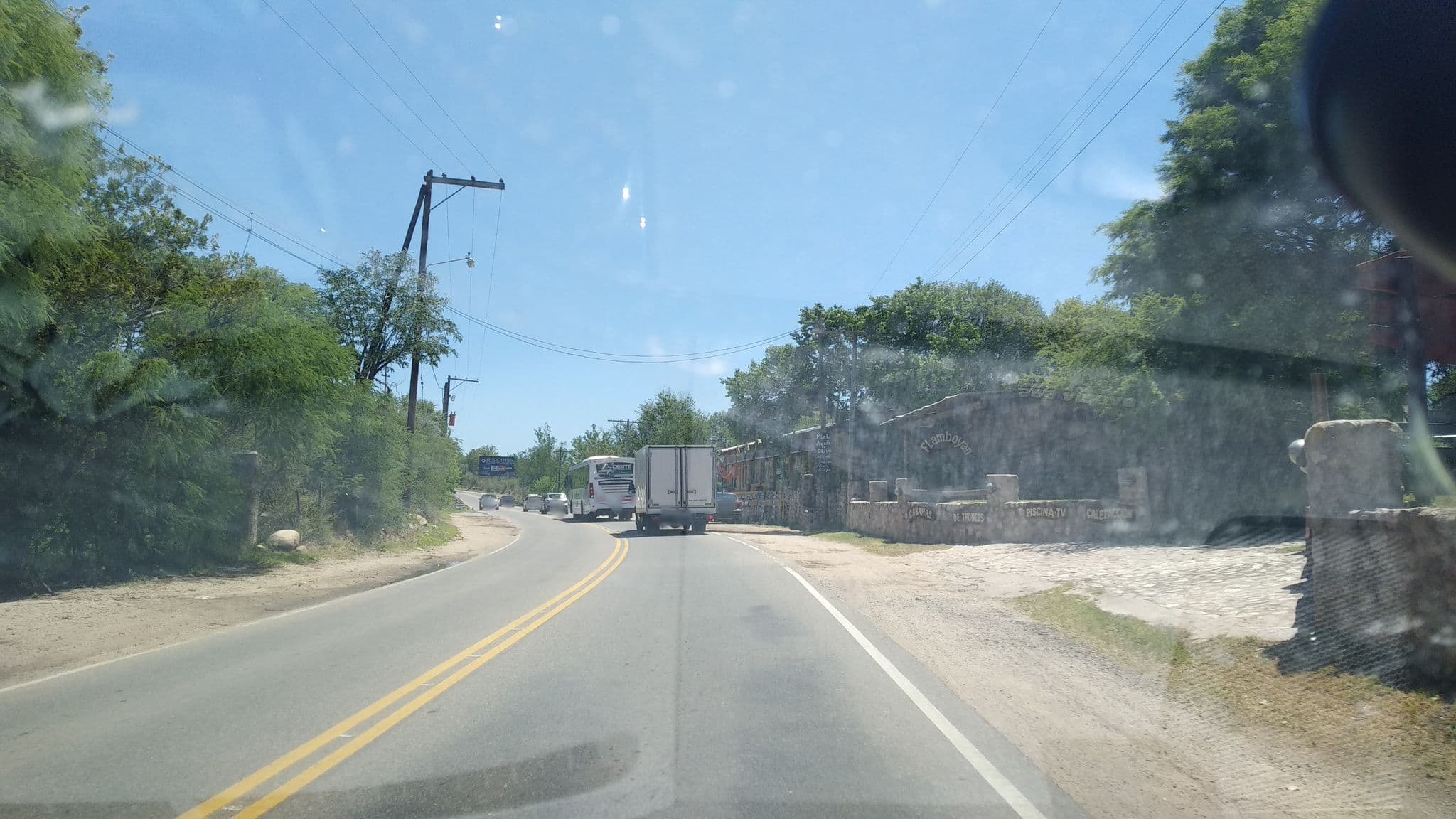 Street view near Cabañas Flamboyan, Nono — © nicfer (CC BY-SA · Mapillary)