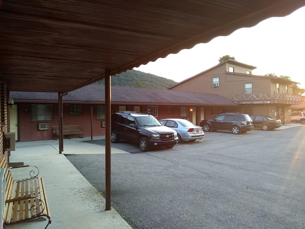 Mooney's Motel, Motel in Weissport East