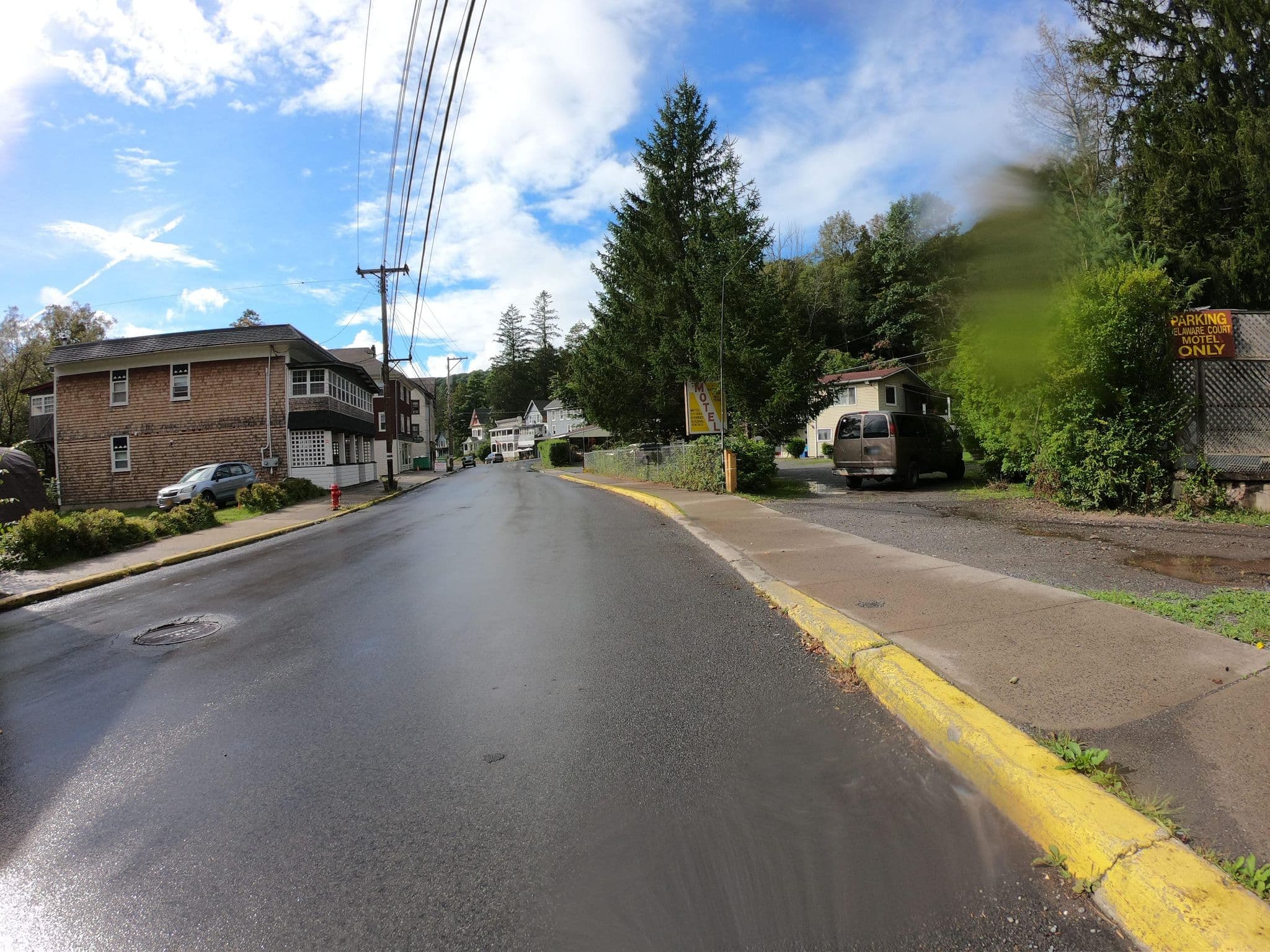 Street view near Delaware Court Motel, Shokan — © pfbreton (CC BY-SA · Mapillary)